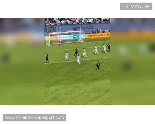 迈阿密国际3-2险胜纽约城梅西标志性任意球锁定胜局